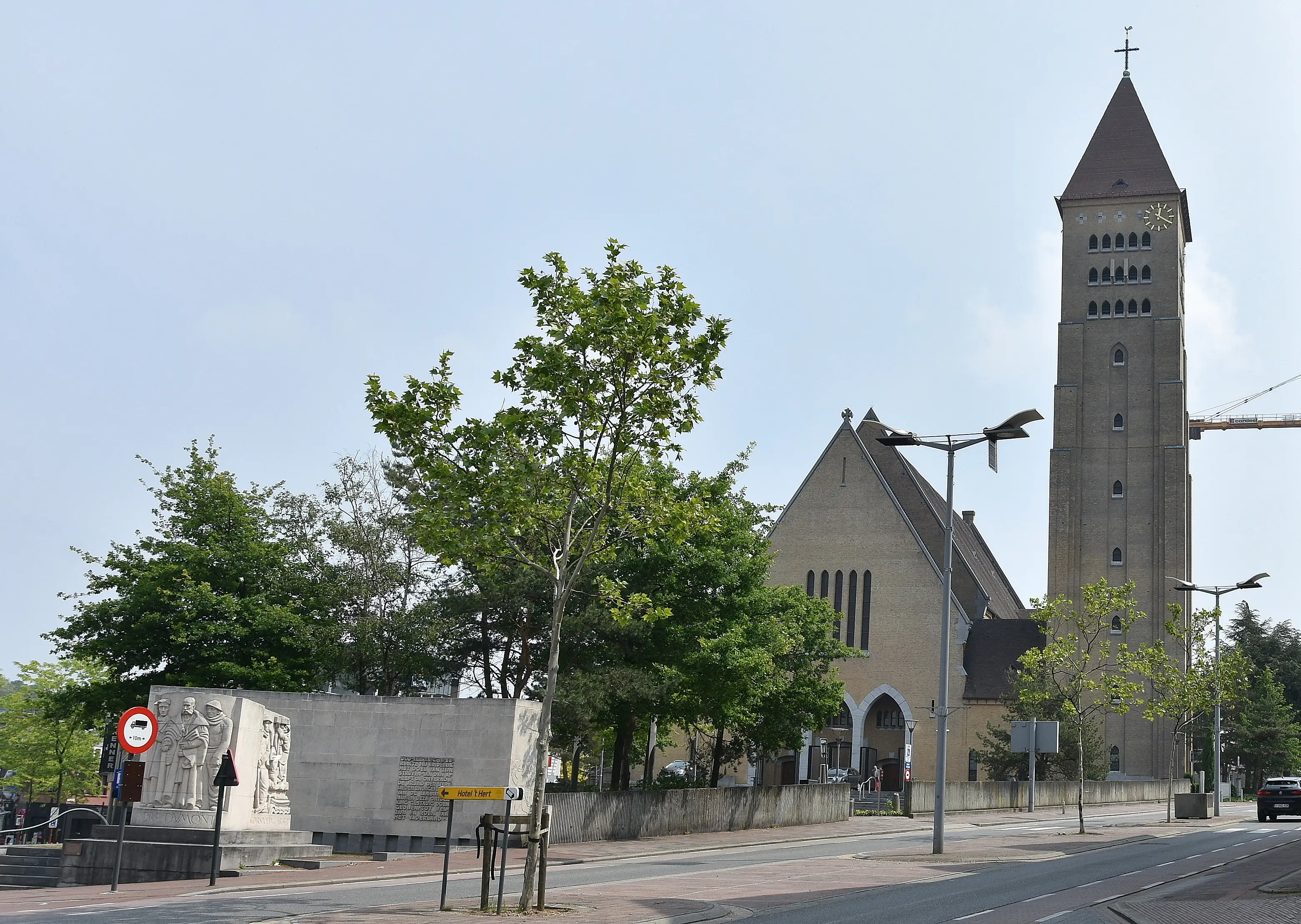 Die Sint-Martinuskerk in Genk